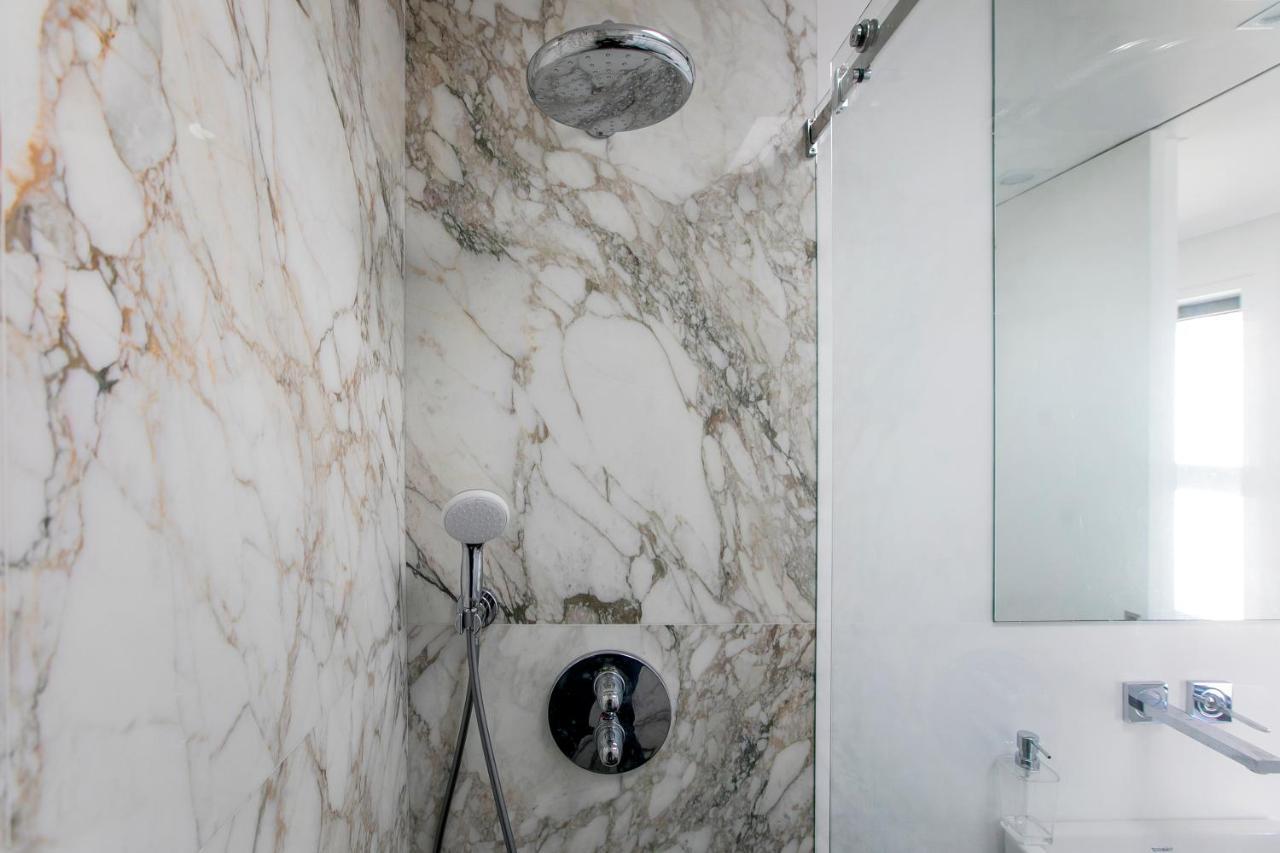 LovelyStay - Luxury 2BR Duplex Apartment in Foz Oporto Extérieur photo