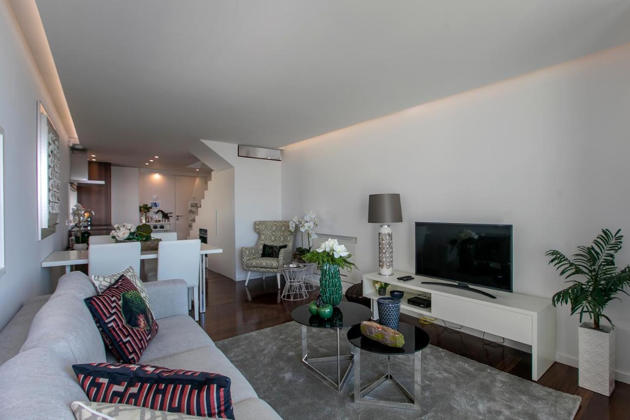 LovelyStay - Luxury 2BR Duplex Apartment in Foz Oporto Extérieur photo